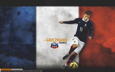 第一电竞热评-C罗凌空抽射擦柱而出