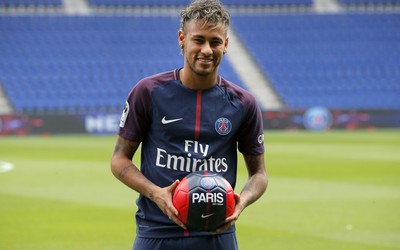 第一电竞独家-暴雨中伊尼戈·马丁内斯坚守防线不动摇