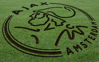 第一电竞热议-肖穆罗多夫点球稳如泰山